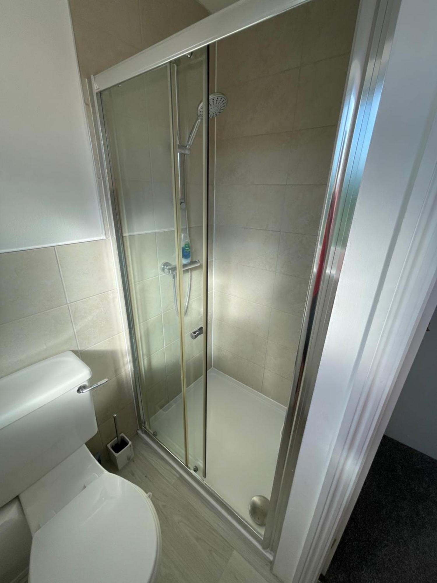 Large 5 Bed Detached House Near Stansted Airport With Parking For 2 Vehicles! Stansted Stays スタンステッド・マウントフィーチェット エクステリア 写真